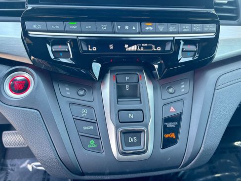 Used 2025 Honda Odyssey Sport-L image 27