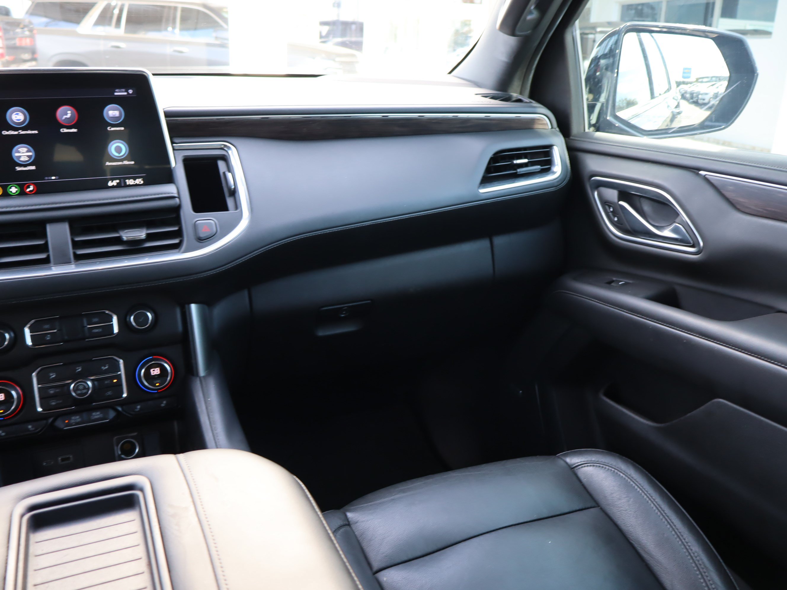Used 2021 Chevrolet Tahoe LT w/ LT Signature Package RWD image 16