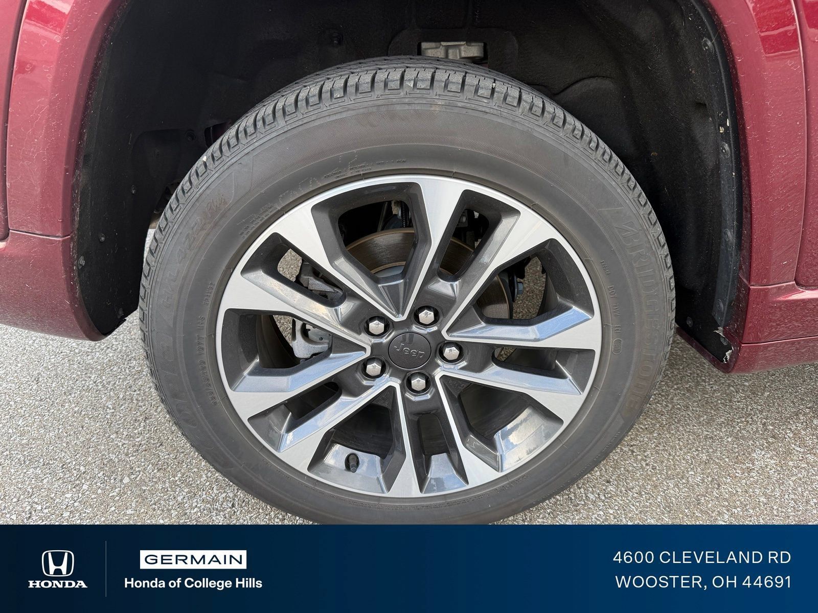 Used 2023 Jeep Grand Cherokee Overland AWD/4WD image 6