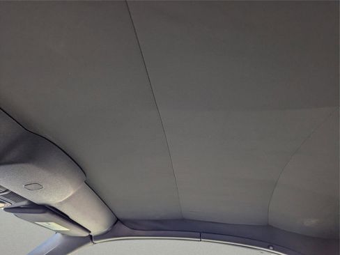 Used 2019 Volkswagen Beetle S image 18