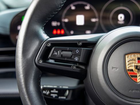 Certified 2023 Porsche Taycan GTS image 33