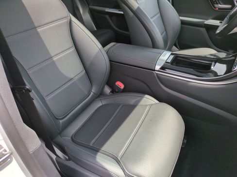 Certified 2024 Mercedes-Benz GLC 300 4MATIC image 36