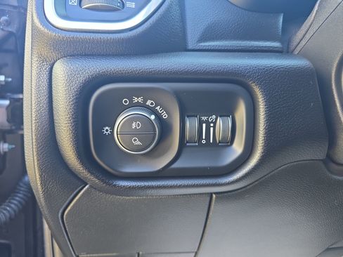 Used 2024 RAM 2500 Laramie image 19