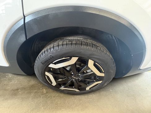 Used 2025 Kia Telluride S AWD/4WD image 10