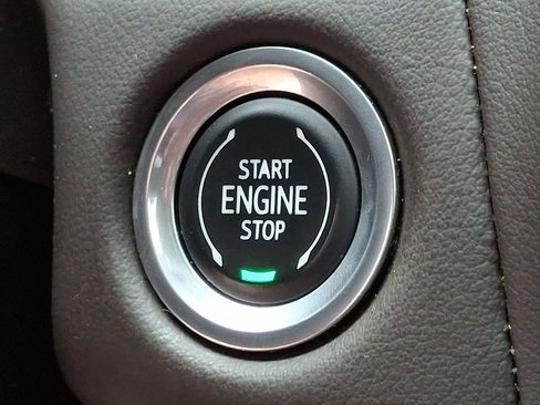 Used 2022 GMC Yukon SLT w/ SLT Premium Package AWD/4WD image 26