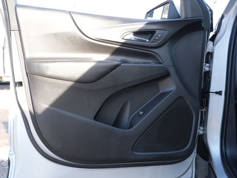 Used 2019 Chevrolet Equinox LT image 17