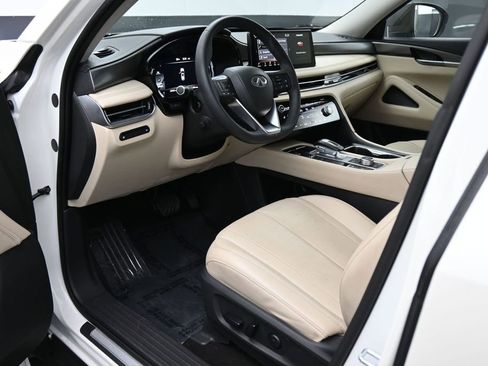 Used 2023 INFINITI QX60 Luxe w/ Cargo Package FWD image 2