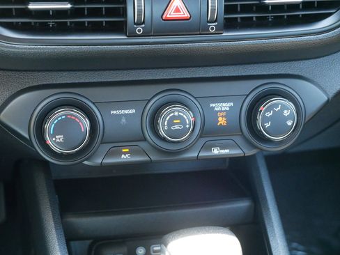 Certified 2021 Kia Forte LXS FWD image 23