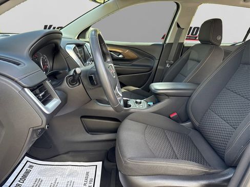 Used 2021 GMC Terrain SLE w/ Driver Convenience Package image 9