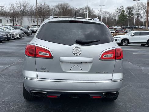 Used 2017 Buick Enclave Leather image 6