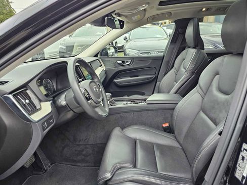 Used 2021 Volvo XC60 T5 Inscription w/ Advanced Package image 23