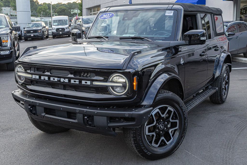 Used 2022 Ford Bronco Outer Banks AWD/4WD image 1