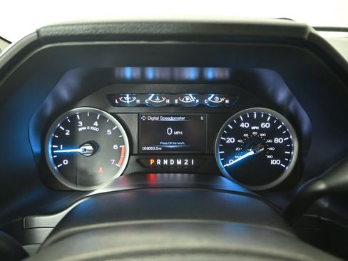 Used 2019 Ford F250 XLT w/ XLT Premium Package AWD/4WD image 24