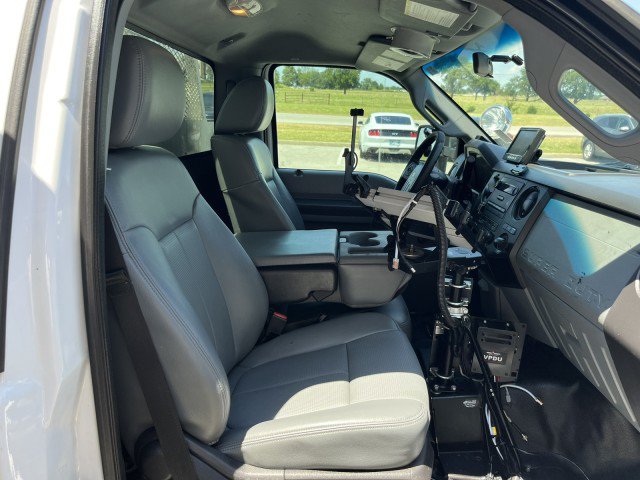 Used 2015 Ford F550 4x4 Regular Cab Super Duty image 9