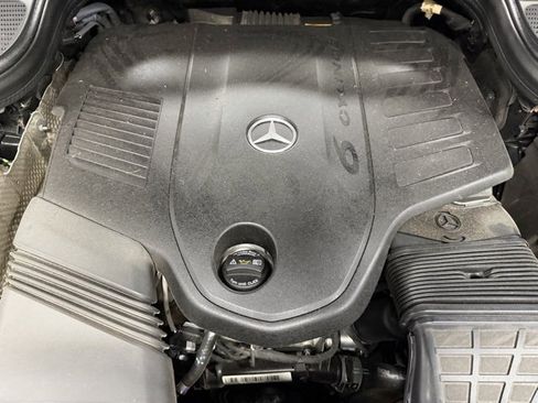 Used 2022 Mercedes-Benz GLS 450 4MATIC image 9