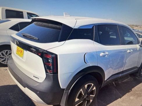 Certified 2025 Nissan Kicks SV AWD/4WD image 6