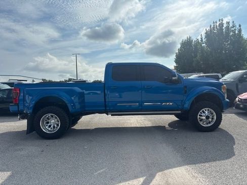 Used 2020 Ford F350 Lariat w/ Lariat Ultimate Package AWD/4WD image 4