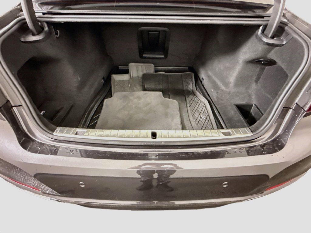 Used 2022 BMW 740i RWD image 34