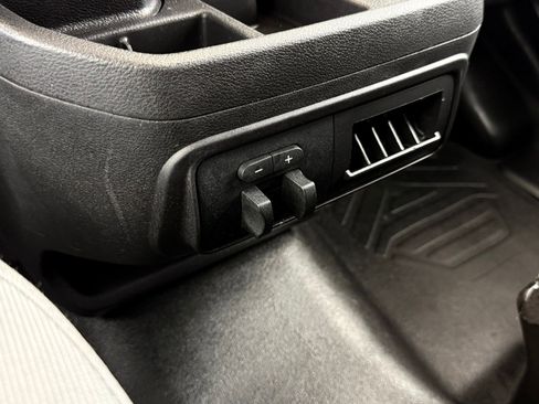 Used 2019 Ford Transit 250 130 Low Roof RWD image 19