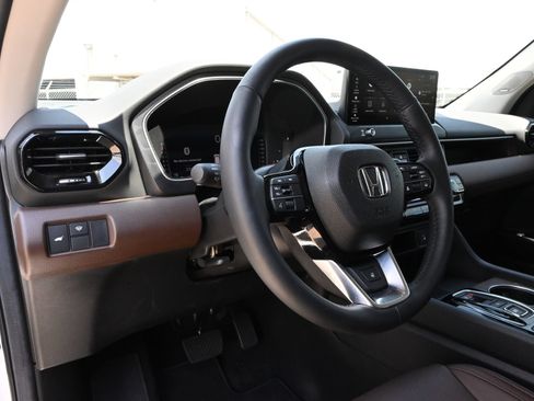 Used 2026 Honda Pilot Elite image 17
