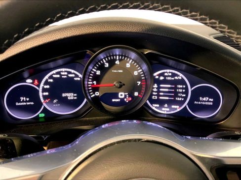 Used 2021 Porsche Cayenne image 29