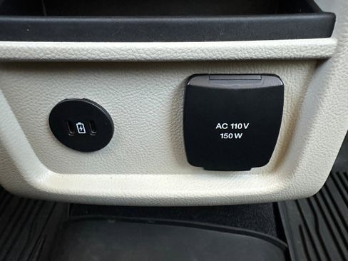 Used 2024 Ford Edge Titanium w/ Class II Trailer Tow Package image 34