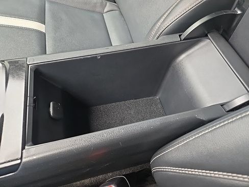 Used 2025 Toyota Camry SE FWD image 62