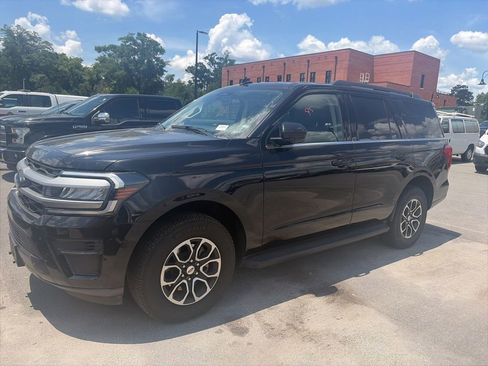 Used 2024 Ford Expedition XLT RWD image 1