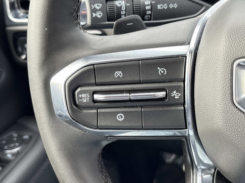 Certified 2025 GMC Yukon Denali image 19