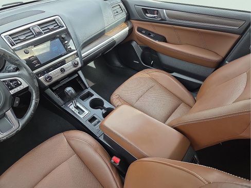 Used 2017 Subaru Outback 3.6R Touring image 12