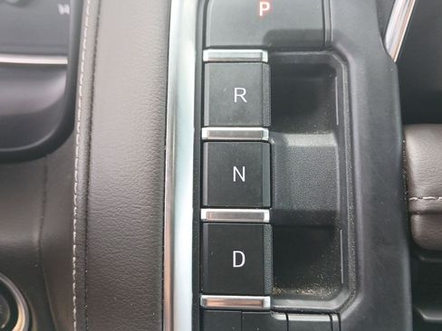 Used 2021 Chevrolet Tahoe LT image 15