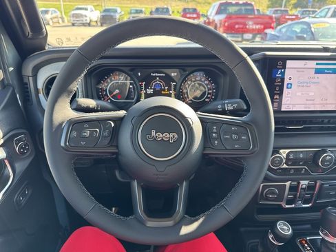 New 2025 Jeep Gladiator Sport image 12