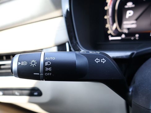Used 2023 INFINITI QX60 Luxe w/ Vision Package FWD image 48