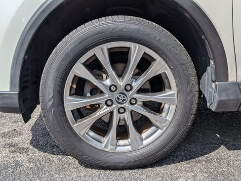 Used 2016 Toyota RAV4 Limited FWD image 18