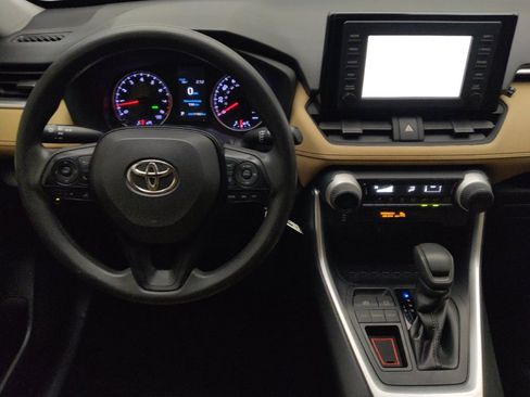 Used 2019 Toyota RAV4 LE image 22