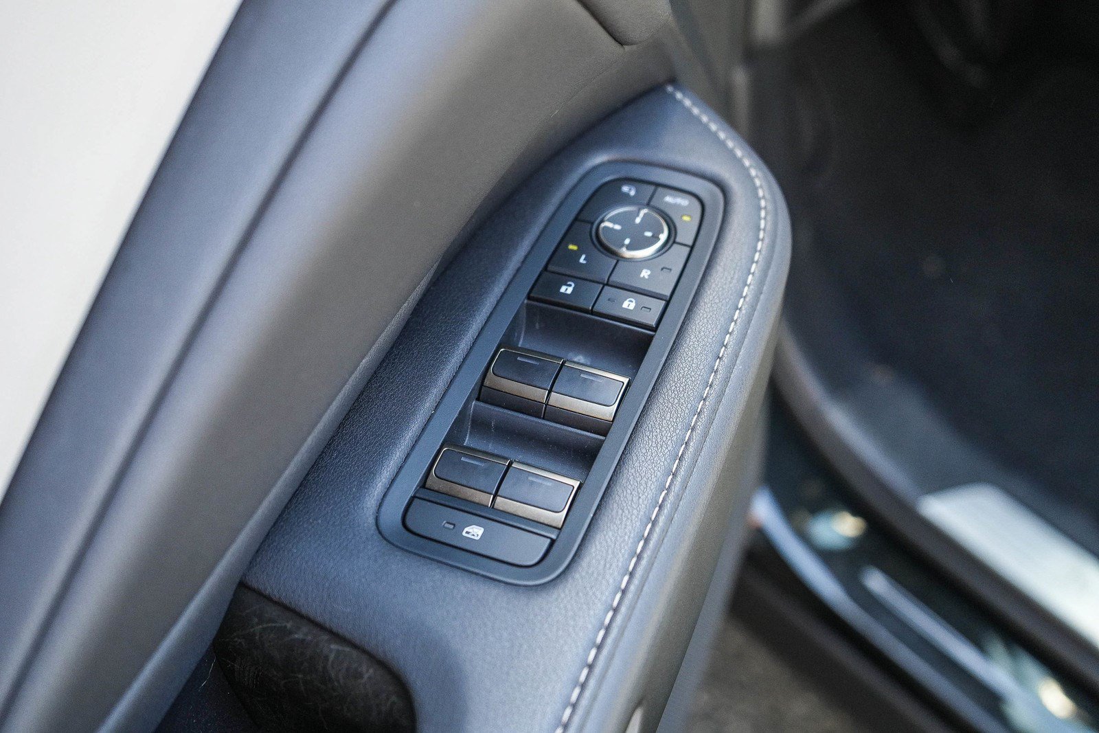 Used 2025 Lexus TX 350 AWD w/ Convenience Package image 17
