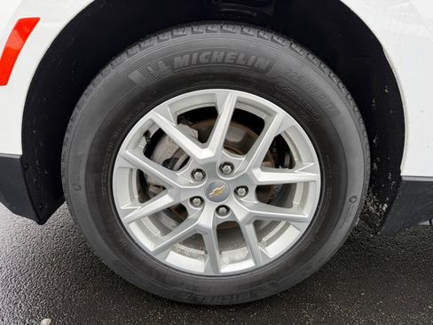 Used 2024 Chevrolet Equinox LT image 36