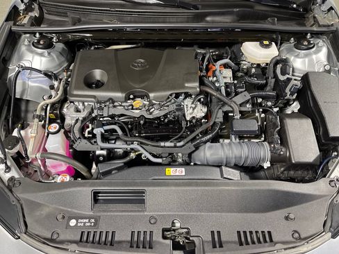Used 2025 Toyota Camry LE FWD image 9