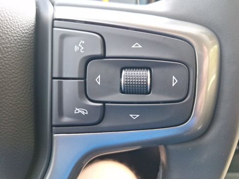 Used 2025 Chevrolet Silverado 1500 LT RWD image 21