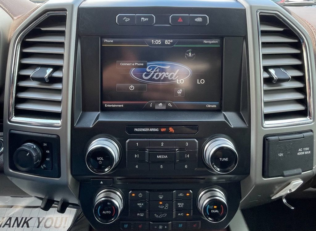 Used 2015 Ford F150 King Ranch w/ Equipment Group 601A Luxury AWD/4WD image 21