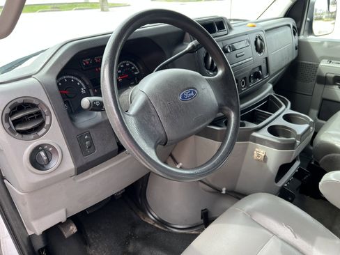 Used 2011 Ford E-250 and Econoline 250 w/ PWR Group image 16