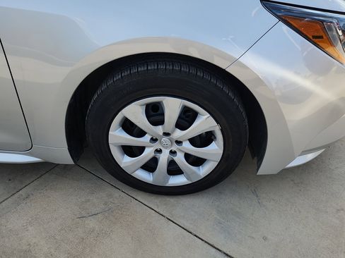 Used 2023 Toyota Corolla LE image 9