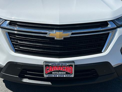 Used 2023 Chevrolet Traverse LS image 9