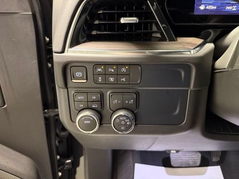 Certified 2026 Chevrolet Suburban Premier AWD/4WD image 21