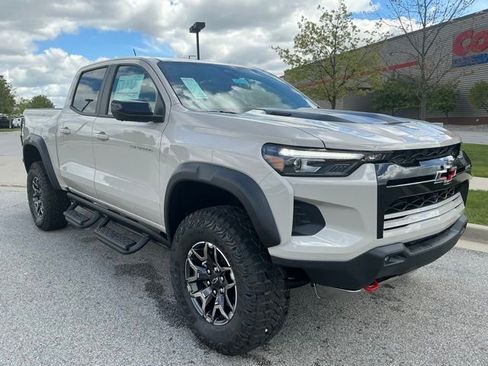 New 2026 Chevrolet Colorado ZR2 w/ Technology Package AWD/4WD image 2