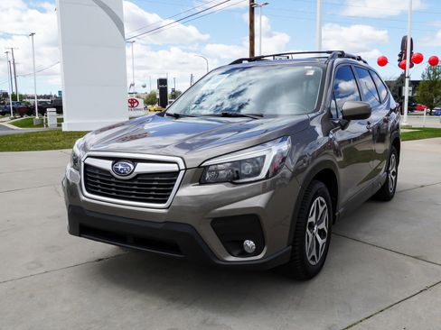 Used 2021 Subaru Forester Premium w/ Popular Package #1 AWD/4WD image 4