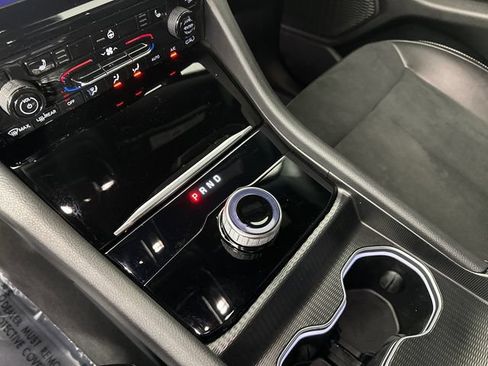 Certified 2025 Jeep Grand Cherokee Altitude AWD/4WD image 11