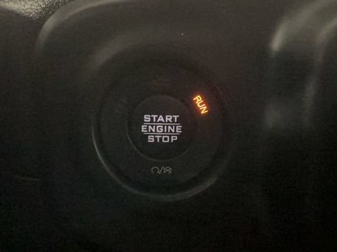 Used 2018 Jeep Wrangler Unlimited Sport S AWD/4WD image 19