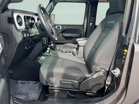 Used 2021 Jeep Wrangler Sport AWD/4WD image 15