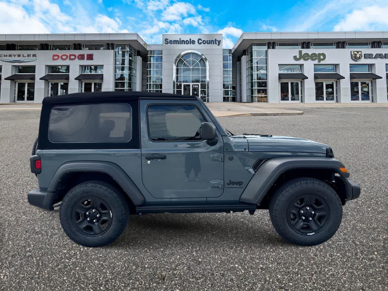 Used 2024 Jeep Wrangler Sport AWD/4WD image 8